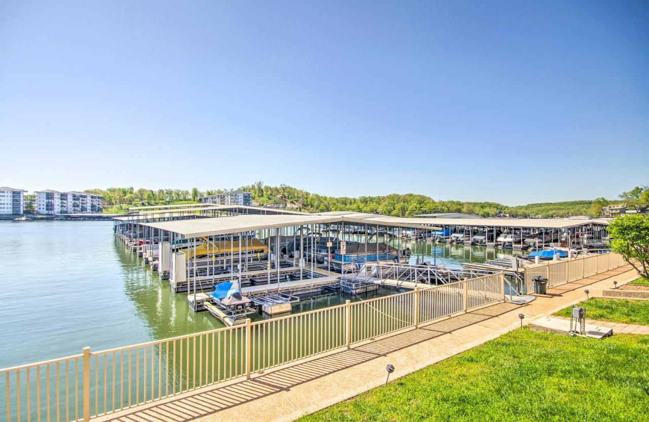 Bright Waterfront Condo With Resort Amenities! เลกโอซาร์ก ภายนอก รูปภาพ